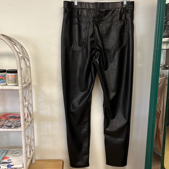 NWOT Abercrombie & Fitch The Skinny High-Rise Faux Vegan Leather Pants - Picture 6 of 6